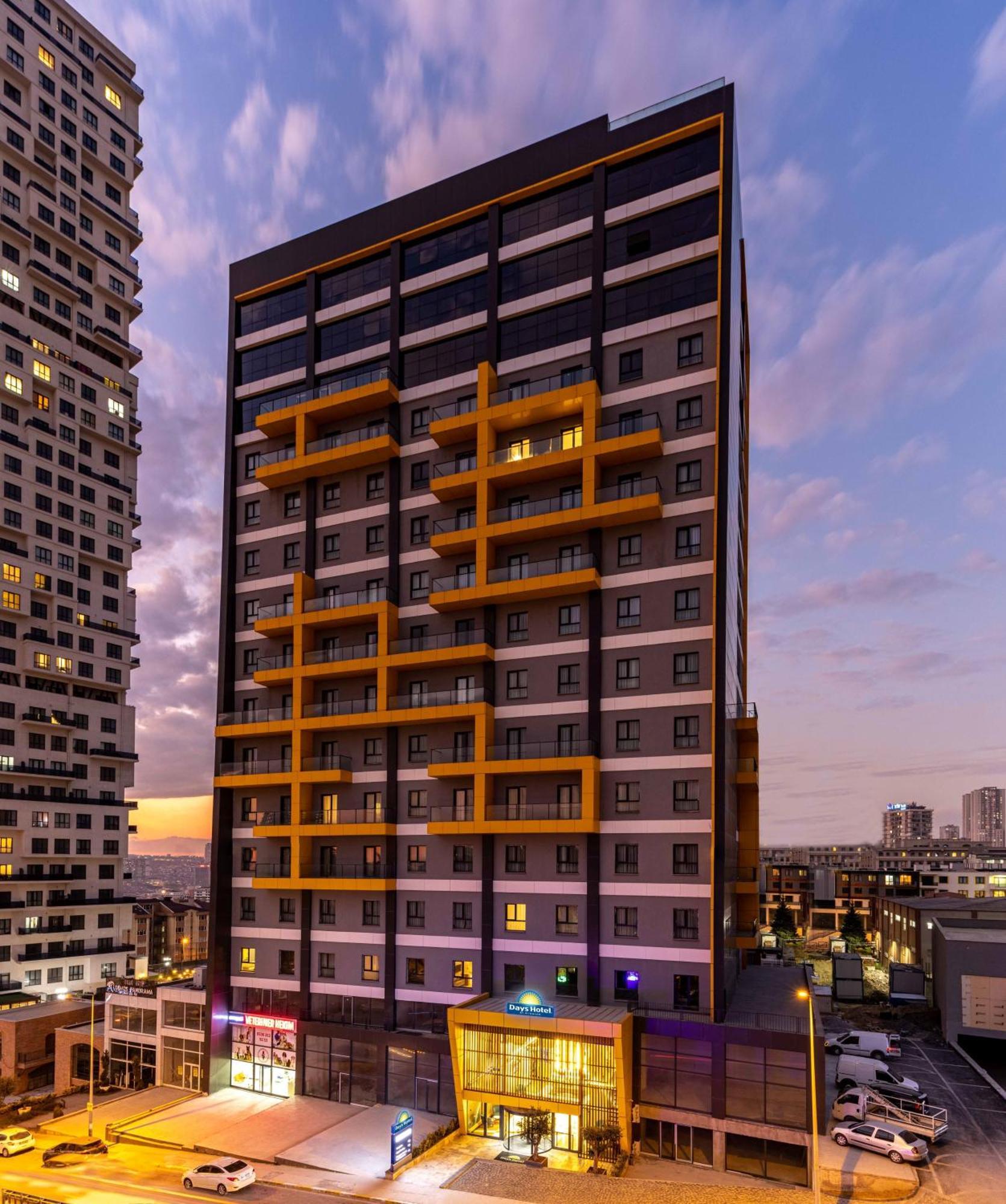 Days Inn & Suites By Wyndham Esenyurt Provincia di Provincia di Istanbul Esterno foto