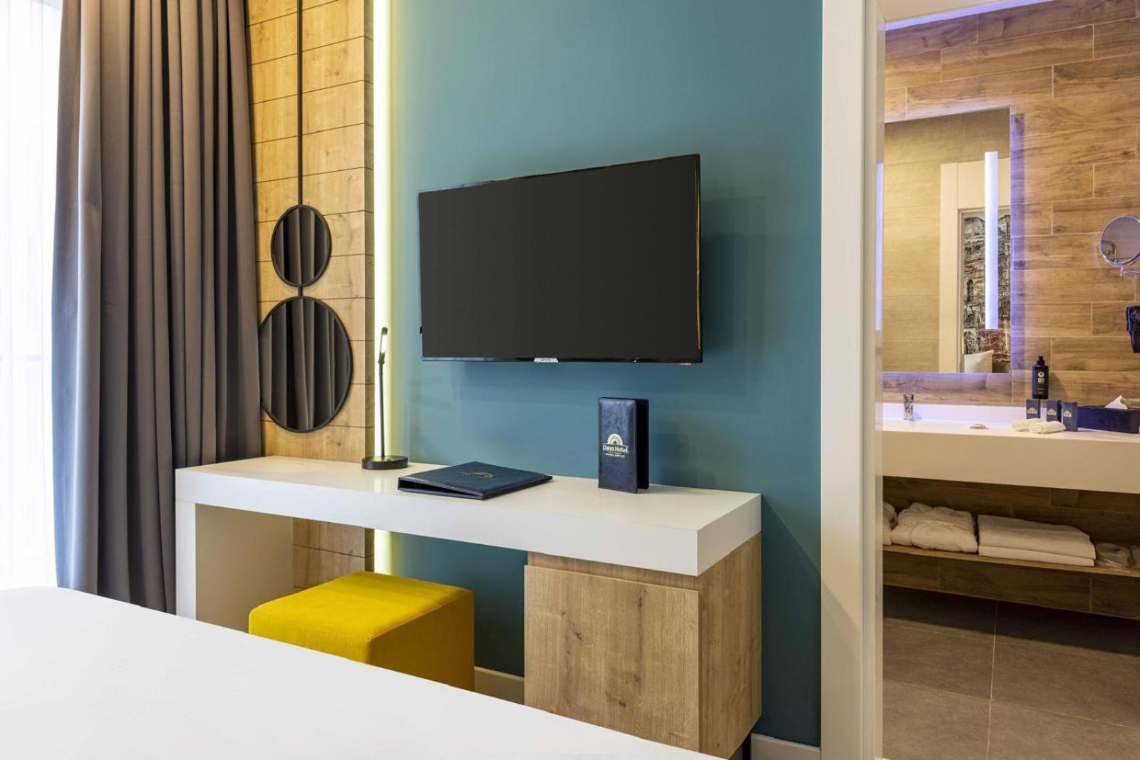 Days Inn & Suites By Wyndham Esenyurt Provincia di Provincia di Istanbul Esterno foto